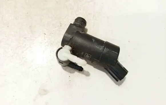 Volvo XC90 Windscreen/windshield washer pump 1S7117K624FE 1S71-17K624-FE