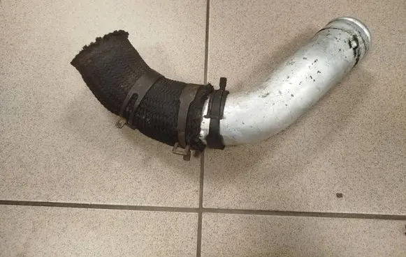 Hyundai H-1, Starex, Satellite Intercooler hose/pipe 