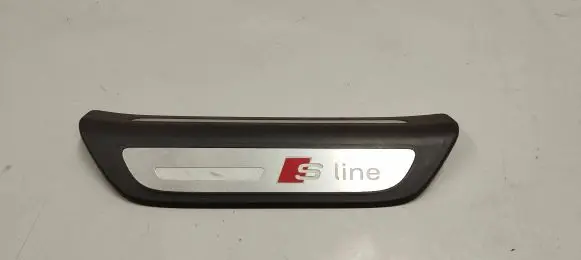Audi Q3 8U Rear sill trim cover 8u0853375b