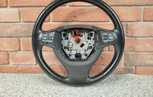 BMW 5 F10 F11 Steering wheel 6790886