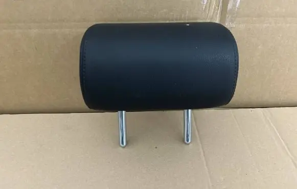 Toyota Avensis T270 Rear seat headrest 