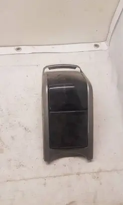 Cup holder front