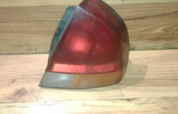 Mitsubishi Carisma Rear/tail lights
