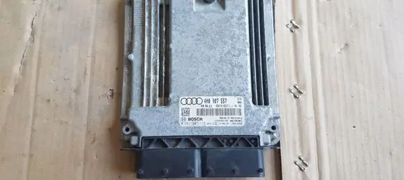 Audi A8 S8 D4 4H Engine control unit/module 4H0907557