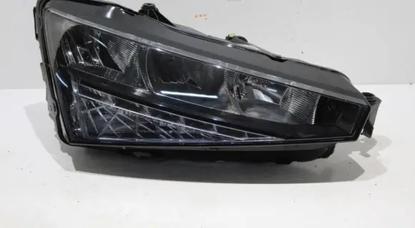 Skoda Scala Headlight/headlamp 657941016
