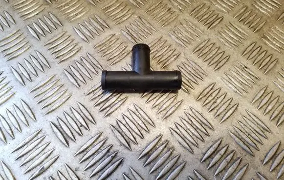 Chevrolet Captiva Engine coolant pipe/hose