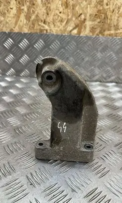 Mercedes-Benz E C207 W207 Engine mounting bracket A6422235004