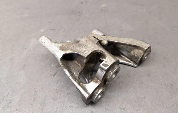 Audi A8 S8 D3 4E Engine mounting bracket 113AD3602