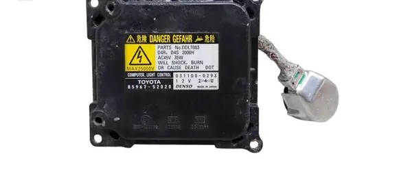 Toyota Auris 150 Xenon control unit/module 8596752020 0311000293