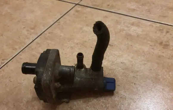 Mazda Xedos 6 Idle control valve (regulator) B61613190B 1957000981
