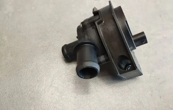 Volkswagen Polo VI Electric auxiliary coolant/water pump 5Q0965567N 124028009