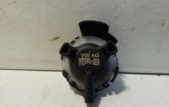 Volkswagen PASSAT B8 Airbag deployment crash/impact sensor 3Q0959354A