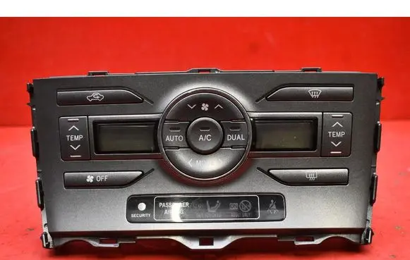 Toyota Auris 150 Climate control unit 5590002220B