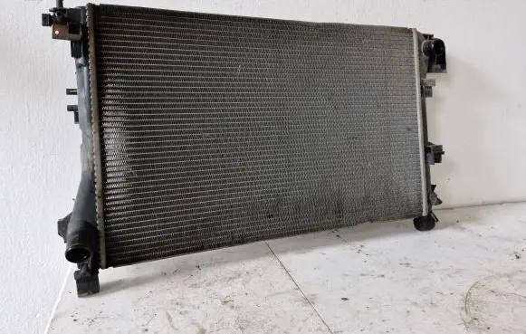 Opel Vectra C Coolant radiator 