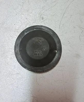 Ford Focus Headlight/headlamp dust cover 153873