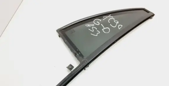 Volvo XC90 Rear vent window glass 30674359