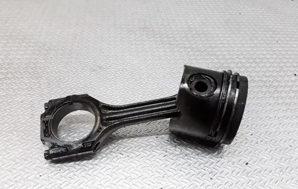 Volvo V70 Piston with connecting rod