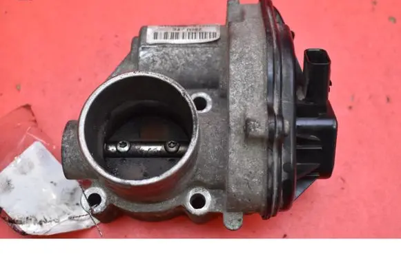Ford Focus C-MAX Throttle body valve 2S6U-FC