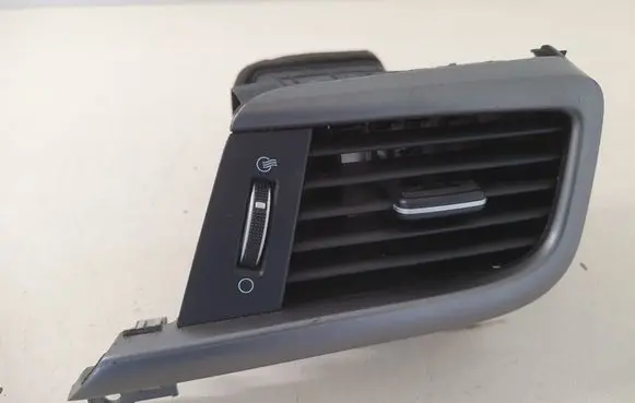 KIA Optima Dashboard side air vent grill/cover trim D497490900