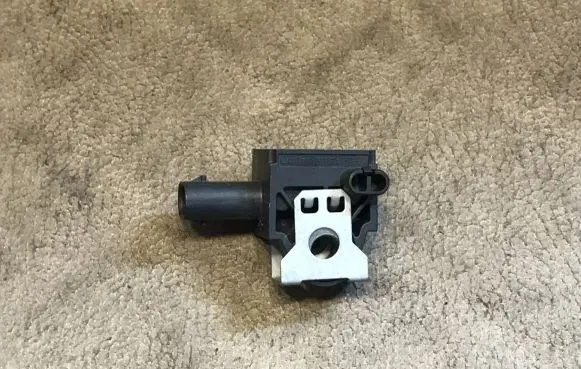 BMW 5 F10 F11 Airbag deployment crash/impact sensor 9224177