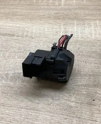 Opel Zafira A Ignition lock contact 90505912