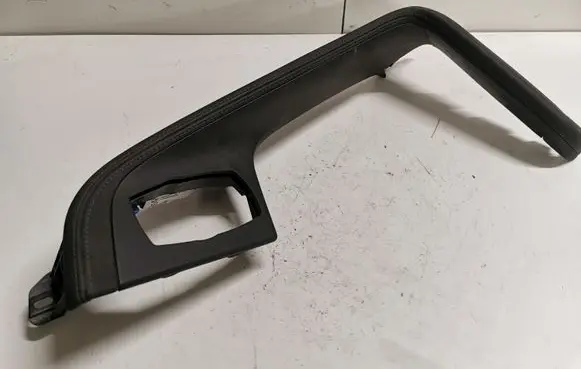 BMW 4 F32 F33 Dashboard lower bottom trim panel 8065063