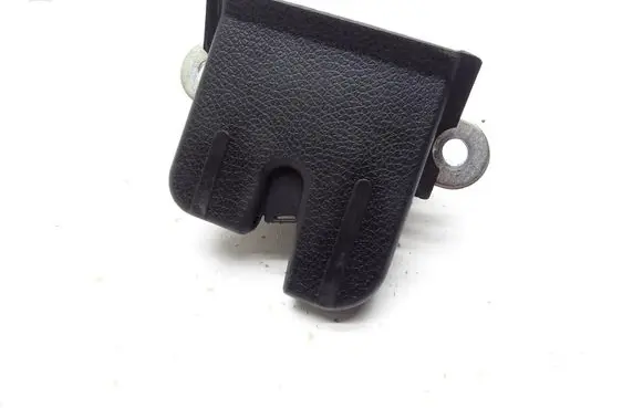 Volkswagen Golf VII Tailgate lock loop/hook striker 5G6827505