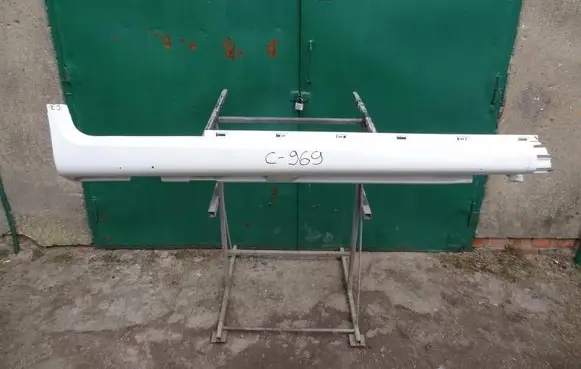 Volvo C30 Front sill (body part) 
