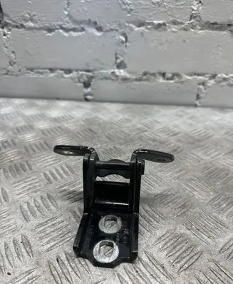 Opel Insignia A Rear door lower hinge A046574