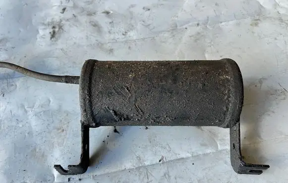 Opel Frontera B Vacuum air tank