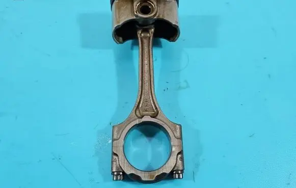 Toyota Auris 150 Piston 1ZR IMPRK1379221