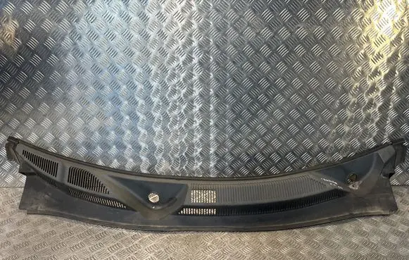 Jeep Commander Wiper trim 55157393AB 36946