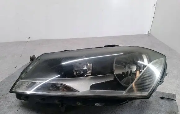 Volkswagen PASSAT B7 Headlight/headlamp