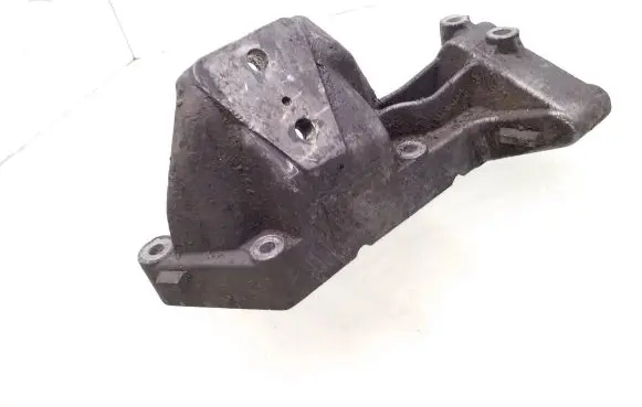Iveco Daily 4th gen Engine mounting bracket F1042A3