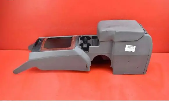 Jeep Grand Cherokee (WK) Center console