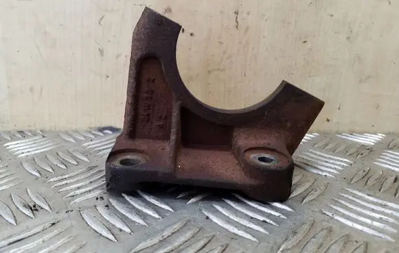 Volvo XC90 Driveshaft support bearing bracket 9143465