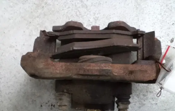 Chrysler Grand Voyager III Front brake caliper