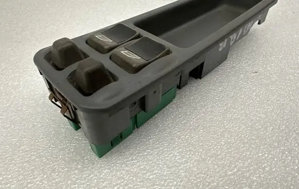 Volvo S40, V40 Electric window control switch 815238 13458037