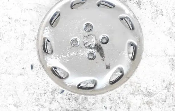 Peugeot 206 R14 wheel hub/cap/trim 9619802077