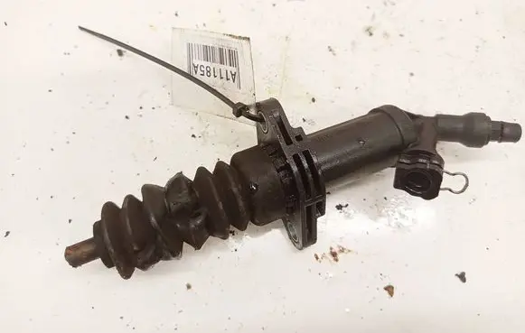 BMW 3 E90 E91 Clutch master cylinder 6785964