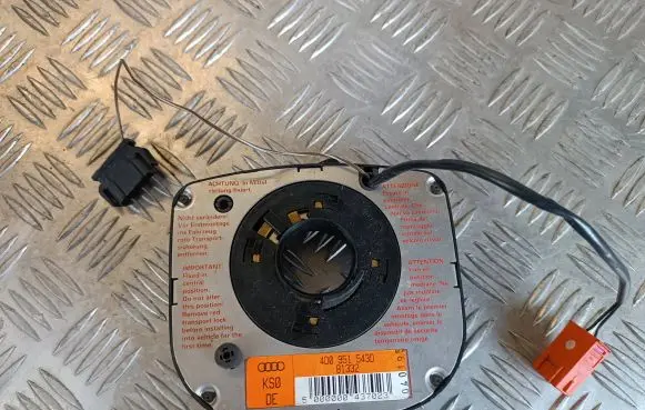 Audi A6 S6 C4 4A Airbag slip ring squib (SRS ring) 4D0951543D 000000437023 81332