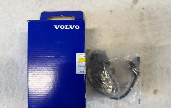 Volvo XC40 Engine bonnet/hood lock/catch 32405508 A013127521