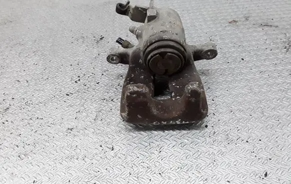 Volkswagen Jetta V Rear brake caliper
