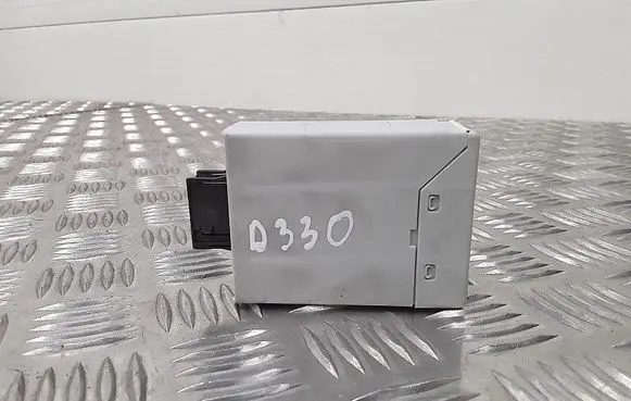 BMW 3 E46 Wing mirror control module 61358376506