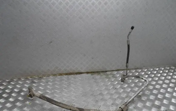 Air conditioning (A/C) pipe/hose