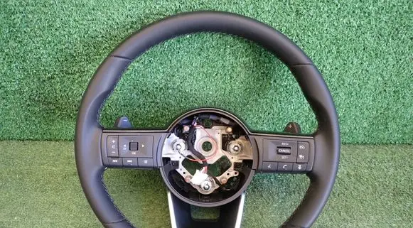 Nissan Qashqai J12 Steering wheel 
