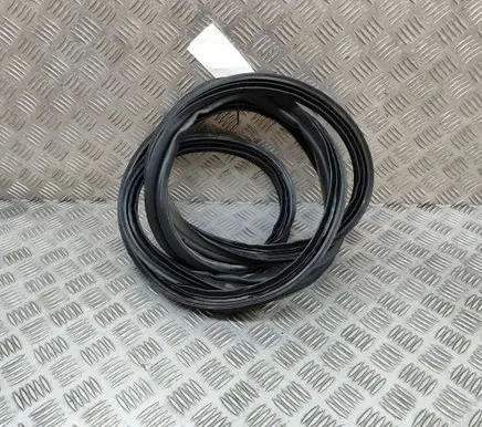 Hyundai Kona I Trunk rubber seal (body) 87321J9000