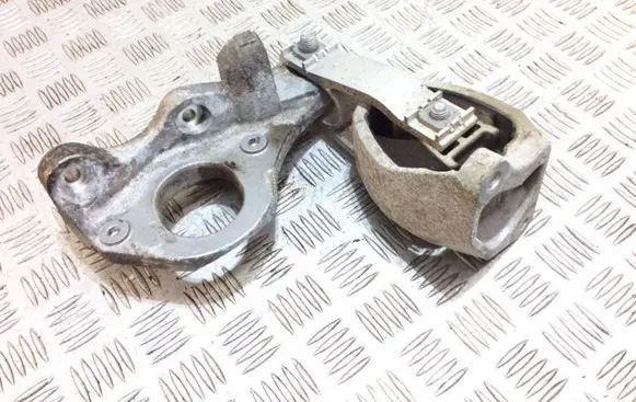Volvo XC90 Engine mount bracket 31480565 31480564 32222463