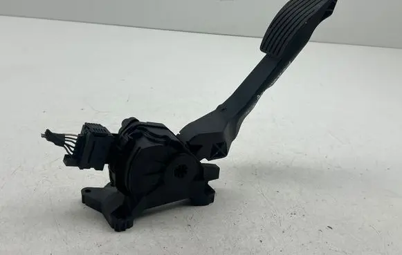 Jeep Renegade Accelerator throttle pedal 6PV01017516 51980266 10858