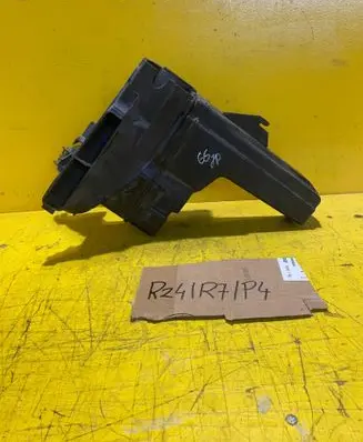 Citroen C3 Picasso Air intake duct part 9684995780
